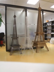 Torre Eiffel in cartone-plexiglass-ferro 